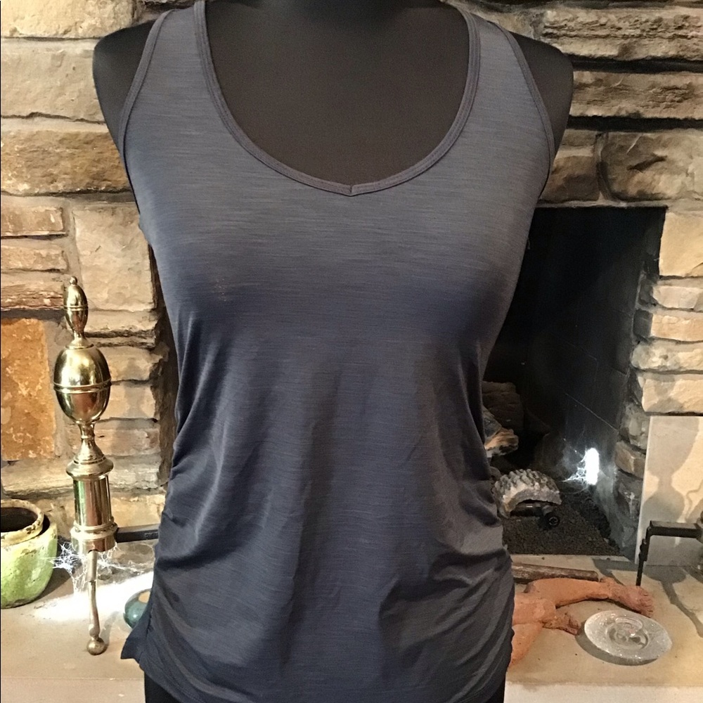 Old Navy Small/petite workout top.